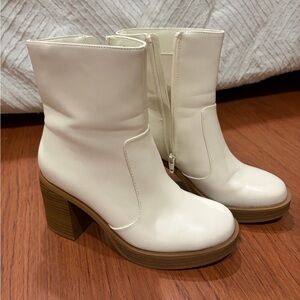 Elegant White Ankle Boots